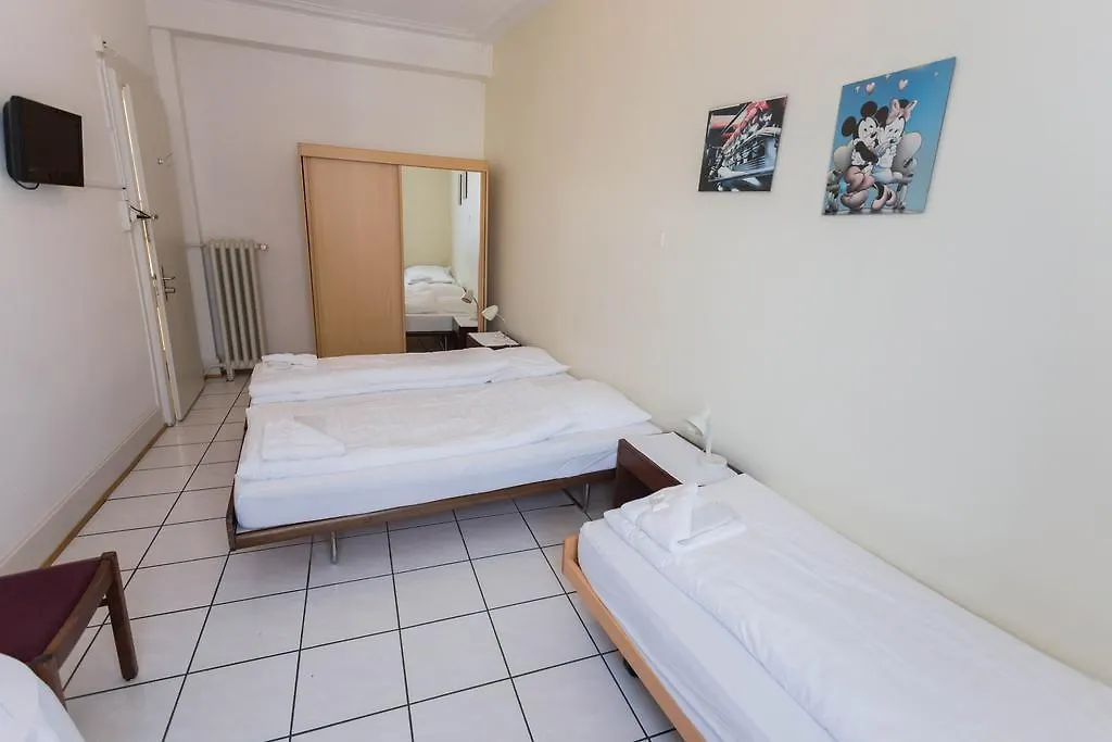 Stadthof Budget Hotel Basel City Center
