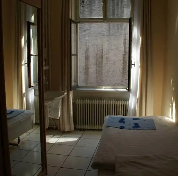 Stadthof Budget Hotel Basel City Center