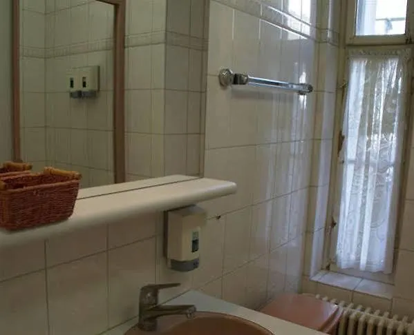 Stadthof Budget Hotel Basel City Center